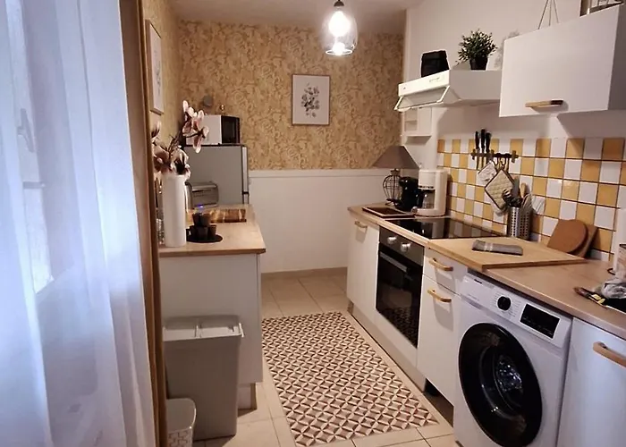 Aux Portes De Montlucon Apartman *